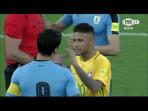 neymar-luis-suarez-berkelahi_20160328_012149.jpg