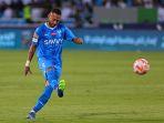 neymar-mencoba-melakukan-penalti-ke-gawang-al-shabab.jpg