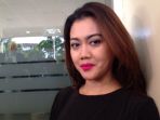 nia-anggia-adik-kandung-jupe-saat-ditemui-di-gedung-a_20170405_194003.jpg