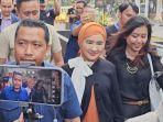 nicke-widyawati-usai-diperiksa-kpk-sebagai-saksi-kasus-dugaan-korupsi.jpg