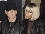 nicky-minaj-dan-eminem-pacaran_20180529_135340.jpg