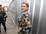nikita-mirzani-masih-bungkam-perihal-kabar-pernikahannya_20180327_221919.jpg