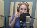 nikita-mirzani-saat-proses-rekaman-single_20160113_213553.jpg