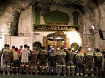 nilah-masjid-baabul-munawwar-tempat-salat-tarawih-para-pekerja-freeport-indonesia.jpg