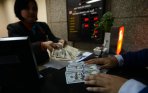 nilai-tukar-rupiah-melemah_20141209_120820.jpg