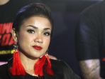 nirina-zubir-perankan-debby-di-film-5-cowok-jagoan_20171205_173116.jpg