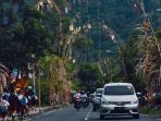 nissan-grand-livina-sedang-mengelilingi-pulau-bali_20171127_175001.jpg