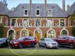 nissan-rouge-alias-x-trail-muncul-di-iklan-heisma_20160909_173321.jpg