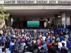 nobar-psis-semarang-vs-persebaya-di-balai-kota-semarang_20190920_203735.jpg
