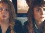 noomi-rapace-dan-sophie-nlisse-dalam-film-close-2019.jpg