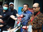 novel-baswedan-beri-keterangan-di-komisi-kejaksaan_20200702_182104.jpg