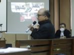 novel-baswedan-bersaksi-dalam-sidang-penyiraman-air-keras_20200430_163246.jpg