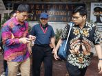 novel-baswedan-diperiksa-sebagai-saksi-di-polda-metro-jaya_20200106_184610.jpg