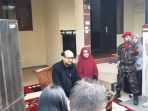 novel-baswedan-saat-berbincang-dengan-awak-media_20180227_175311.jpg