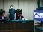 novel-baswedan-tak-hadiri-sidang-vonis-penyiraman-air-keras_20200716_184626.jpg