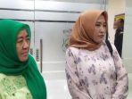 nuzmatun-malinah-jilbab-hijau-didampingi-anaknya-dr-nadia.jpg