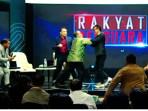 Detik-detik Refly Harun dan Pengacara Rismon Sianipar Nyaris Adu Fisik di Atas Panggung