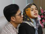 nycta-gina-dan-rizky-kinos-dikaruniai-anak-perempuan_20180329_225706.jpg