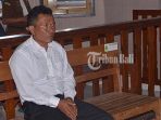 nyoman-arnaya-saat-menjalani-sidang-di-pn-denpasar-ia-ditu_20180817_203802.jpg