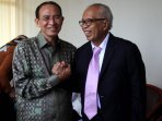 oc-kaligis-bertemu-suryadharma-ali-di-pengadilan-tipikor_20150901_140415.jpg