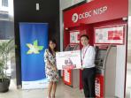 ocbc-nisp-serahkan-grand-prize-vespa-primavera_20150127_115523.jpg
