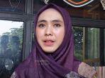 oki-setiana-dewi-ungkap-kondisi-terkini-sang-ibu-yang-masih-dirawat-di-icu.jpg