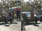 oknum-asn-arogan-tendang-motor.jpg