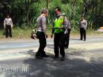 olah-tkp-kecelakaan-di-jalan-pantura_20170714_133338.jpg