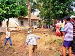 olah-tkp-pembunuhan-dukun-as-ahmad-suradji_20180707_174935.jpg