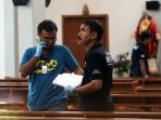 olah-tkp-penyerangan-gereja-di-jogja_20180211_153912.jpg