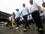 olahraga-jalan-sehat-bersama-sandiaga-uno_20160326_200143.jpg