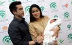 olla-ramlan-dan-aufar-hutapea-konpers-kelahiran-anak-mereka_20150119_202843.jpg