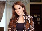 olla-ramlan-dan-beberapa-artis-indonesia-kerap-berikan-kado-mewah-untuk-asisten-rumah-tangga.jpg