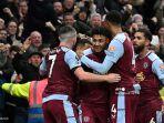 ollie-watkins-merayakan-mencetak-gol-kedua-timnya-ke-gawang-tuan-rumah.jpg