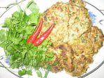 omelet-dengan-isian-cacing-khas-vietnam.jpg