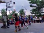 on-3-basketball-holiday-battle-in-the-mall_20160516_184403.jpg