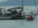 operasi-sar-hari-kedua-wna-amerika-yang-hilang-di-teluk-ambon.jpg