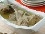 opor-ayam-gurih-kelapa.jpg