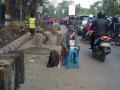 opung-penjuang-uang-receh-di-bekasi.jpg
