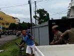 orang-tak-dikenal-ancam-pakai-parang-petugas-satpol-pp.jpg