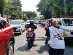 Relawan Nakes Bagikan Ribuan Mawar kepada Warga Simbolisasi Ucapan Syukur Ulang Tahun Ganjar