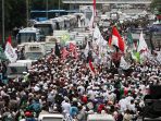 ormas-islam-kawal-sidang-lanjutan-ahok_20161227_181456.jpg