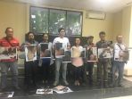 ormas-melawan-bupati-banyumas_20171010_232035.jpg