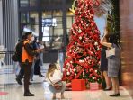 ornamen-natal-di-pusat-perbelanjaan_20211205_210514.jpg