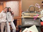 otis-hahijary-kepergok-memberikan-luna-maya-hadiah-mewah-dari-hermes.jpg