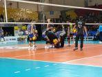 outside-hitter-surabaya-bin-samator-daouda-yacoubou-cedera.jpg