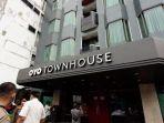 oyo-townhouse-1.jpg