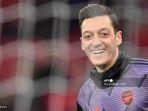 ozil-arsenal-1.jpg