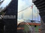 pabrik-gula-candi-terbakar_20150731_134625.jpg