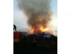pabrik-kayu-pt-canang-indah-belawan-terbakar_20160118_002834.jpg